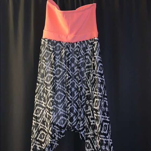 Dress - Picture 4 of 4